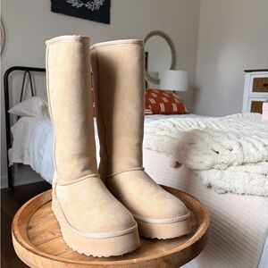 Beige Suede boots